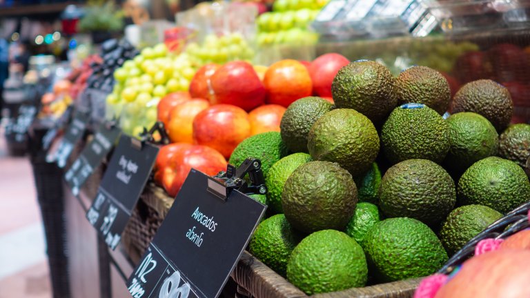 Obst und Gemüseauslage Handel